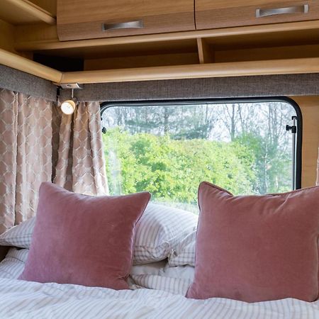 Cosy Caravan On Luxury Campsite Hulme End Luaran gambar