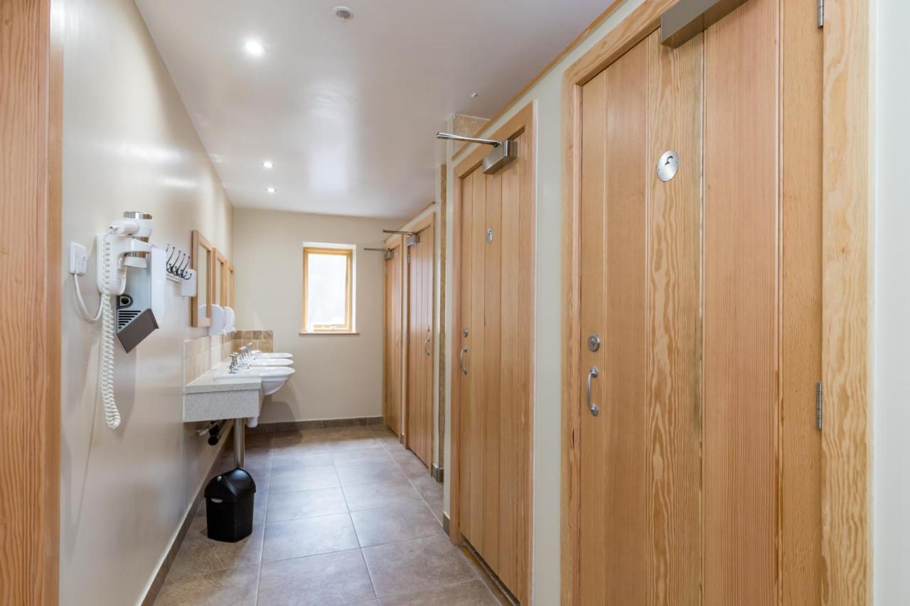 Cosy Caravan On Luxury Campsite Hulme End Luaran gambar