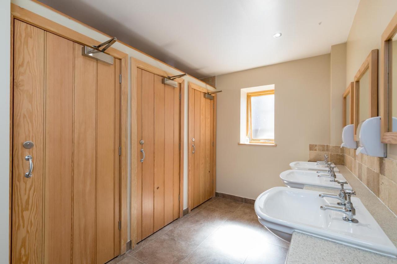 Cosy Caravan On Luxury Campsite Hulme End Luaran gambar