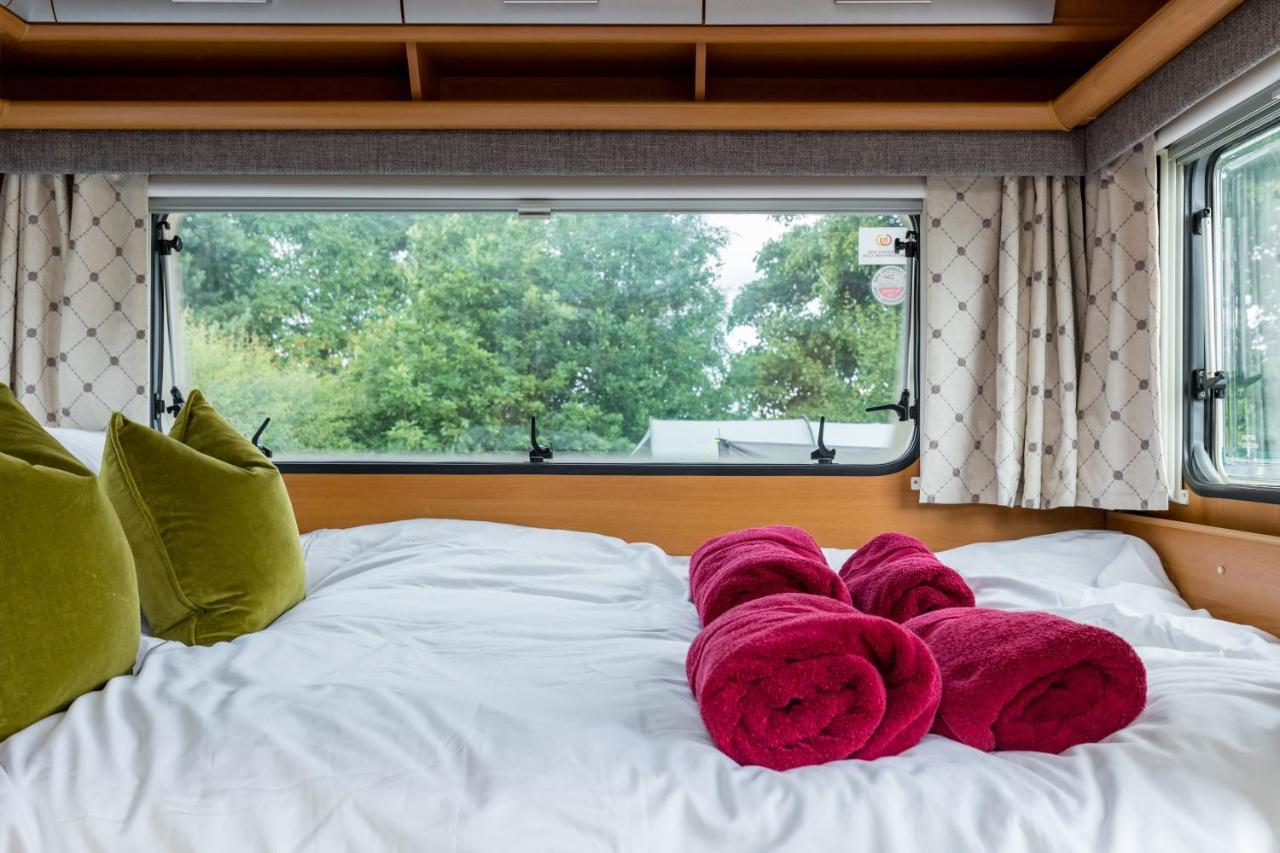 Cosy Caravan On Luxury Campsite Hulme End Luaran gambar